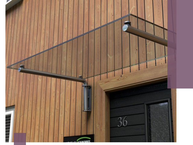 Стеклянные козырьки на входы и фасады в Анапе