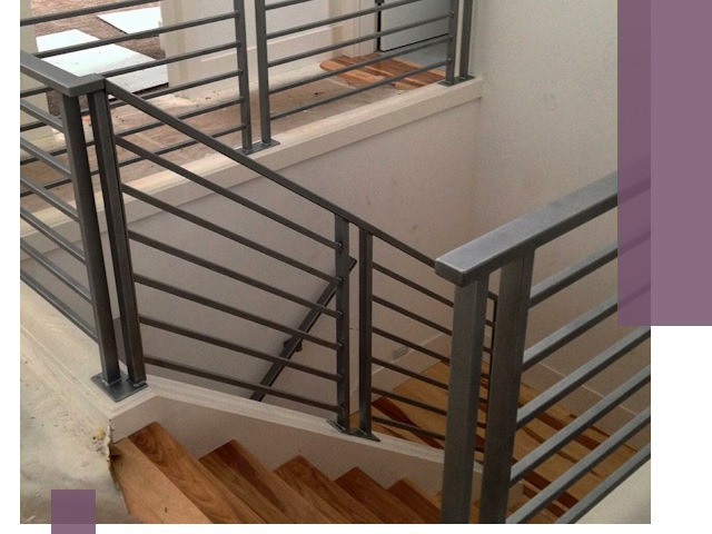 Изготовление поручней из металла и дерева в Анапе